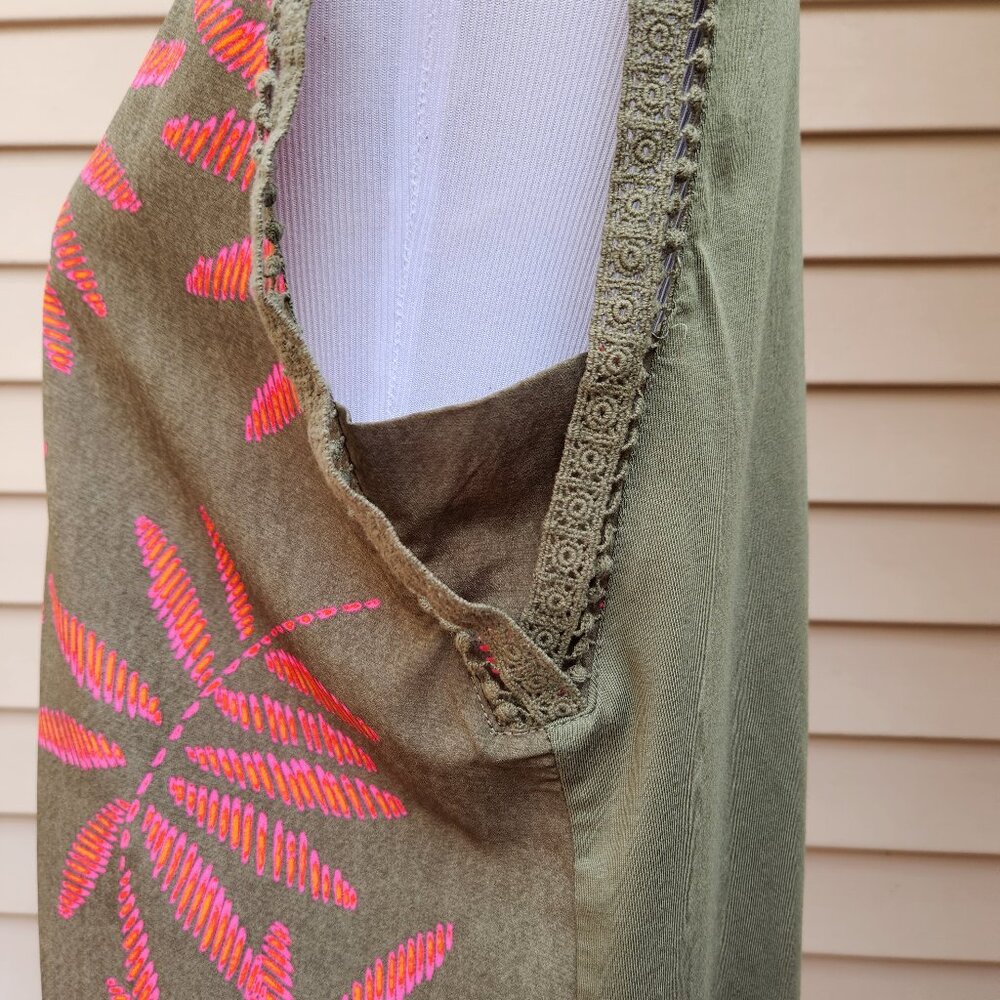 a new day Green Button-Up Blouse Bright Pink Print Crochet Lace Trim - Picture 9 of 14